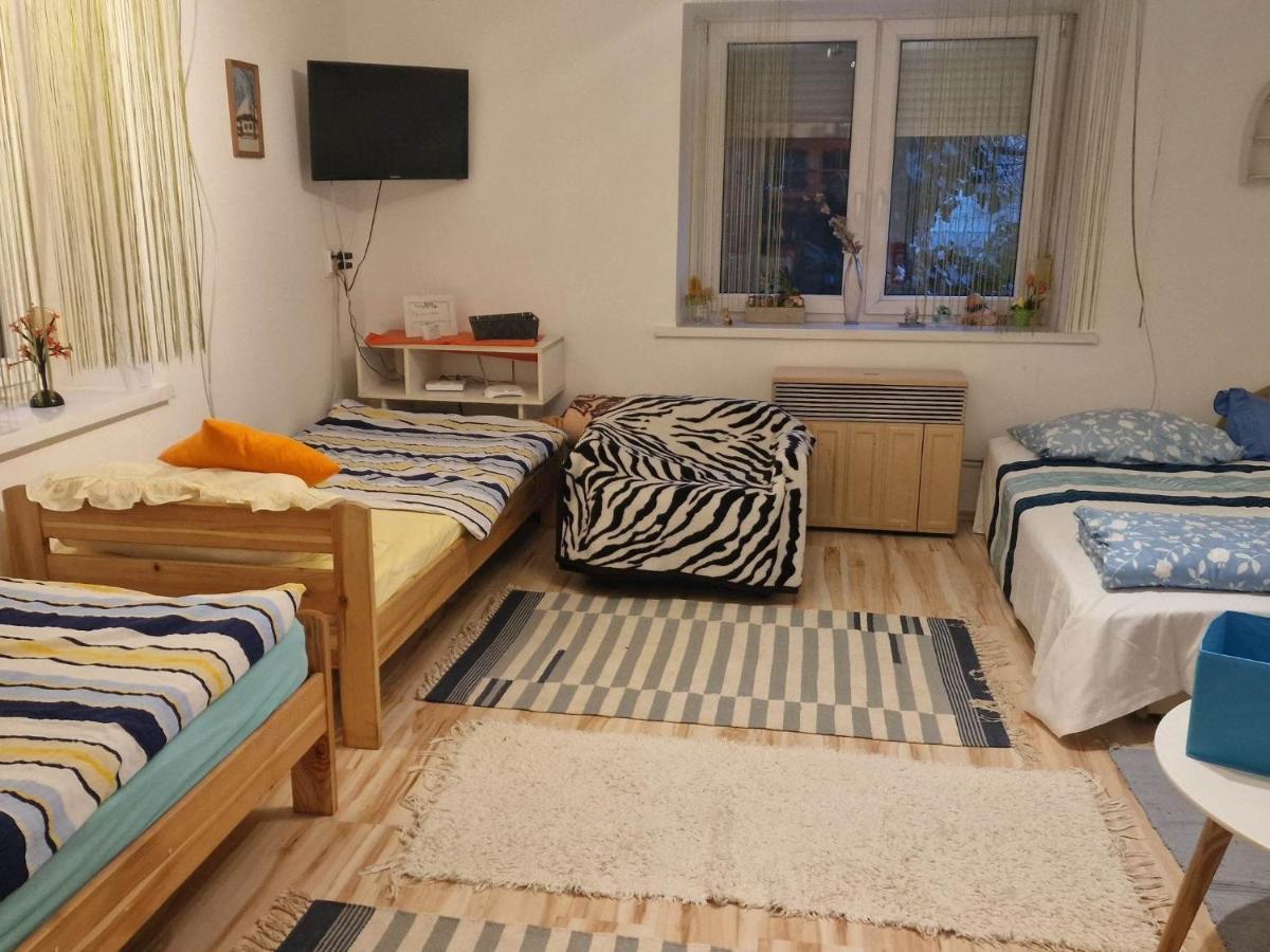 Villa Kerekparos Es Zarandok Vendeghaz Apostag Exterior foto